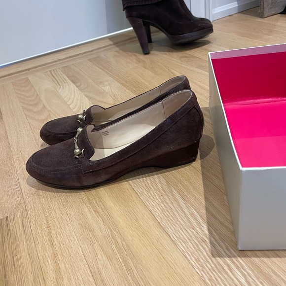 Taryn Rose shoes - Picture 2 of 3